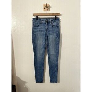 Women’s American Eagle Next Level Stretch Sz 2 Medium Wash